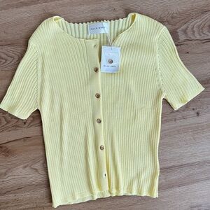 Elle Grey Butter Yellow short sleeve cardi
